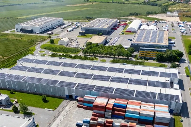 74,5 mld. lei în proiecte industriale, dar jumătate așteaptă încă autorizații