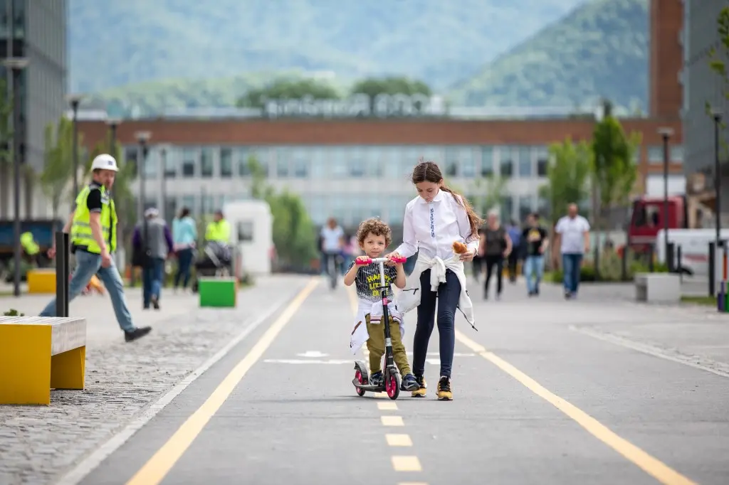 Două decenii de metamorfoză urbană: Cum a rescris Coresi Avantgarden harta Brașovului