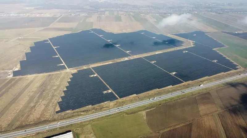 Econergy aproape de finalizarea unui sistem de stocare de 120 MW la parcul solar Rătești